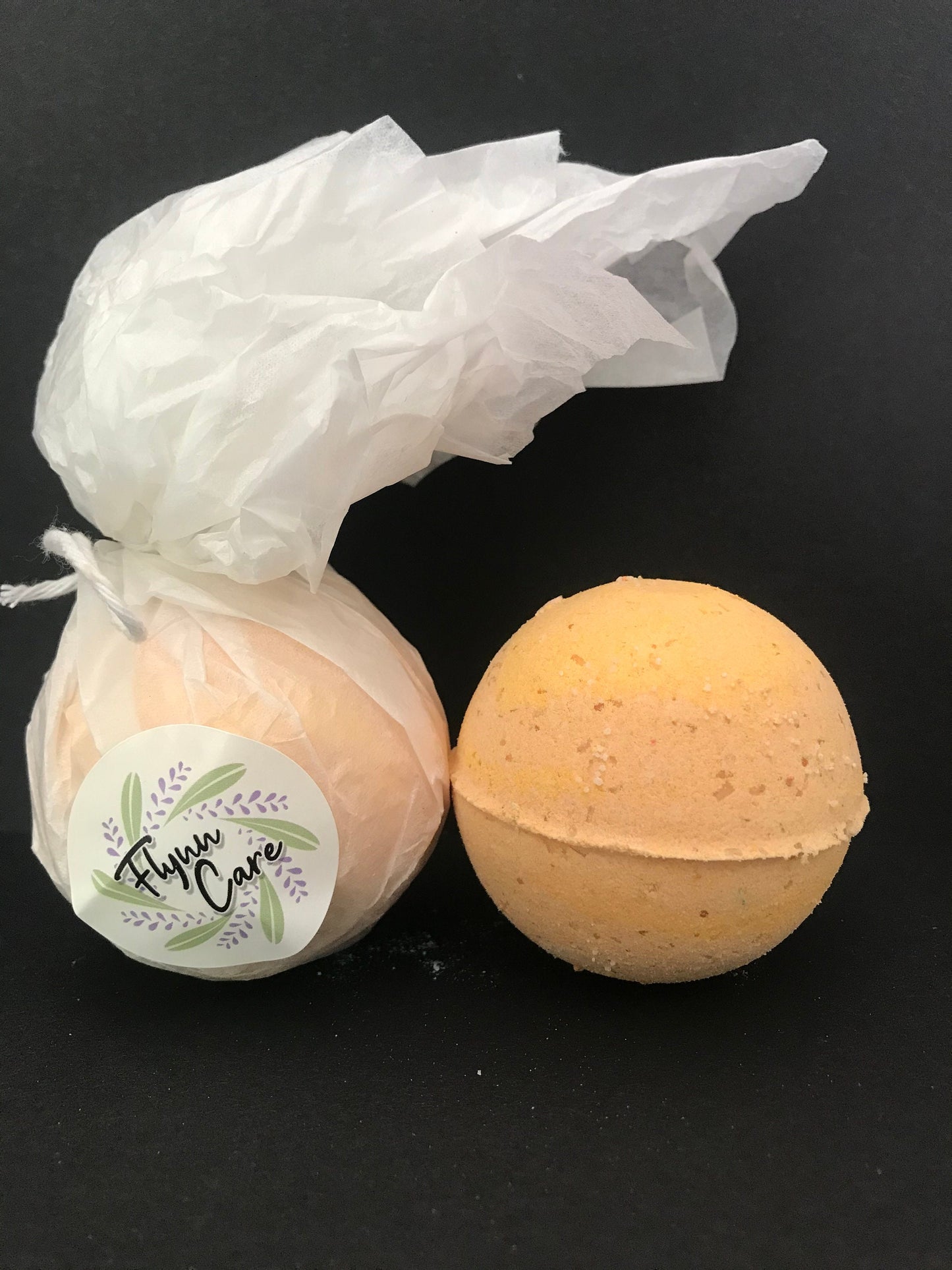 Mandarin and Cinnamon Bath Bomb