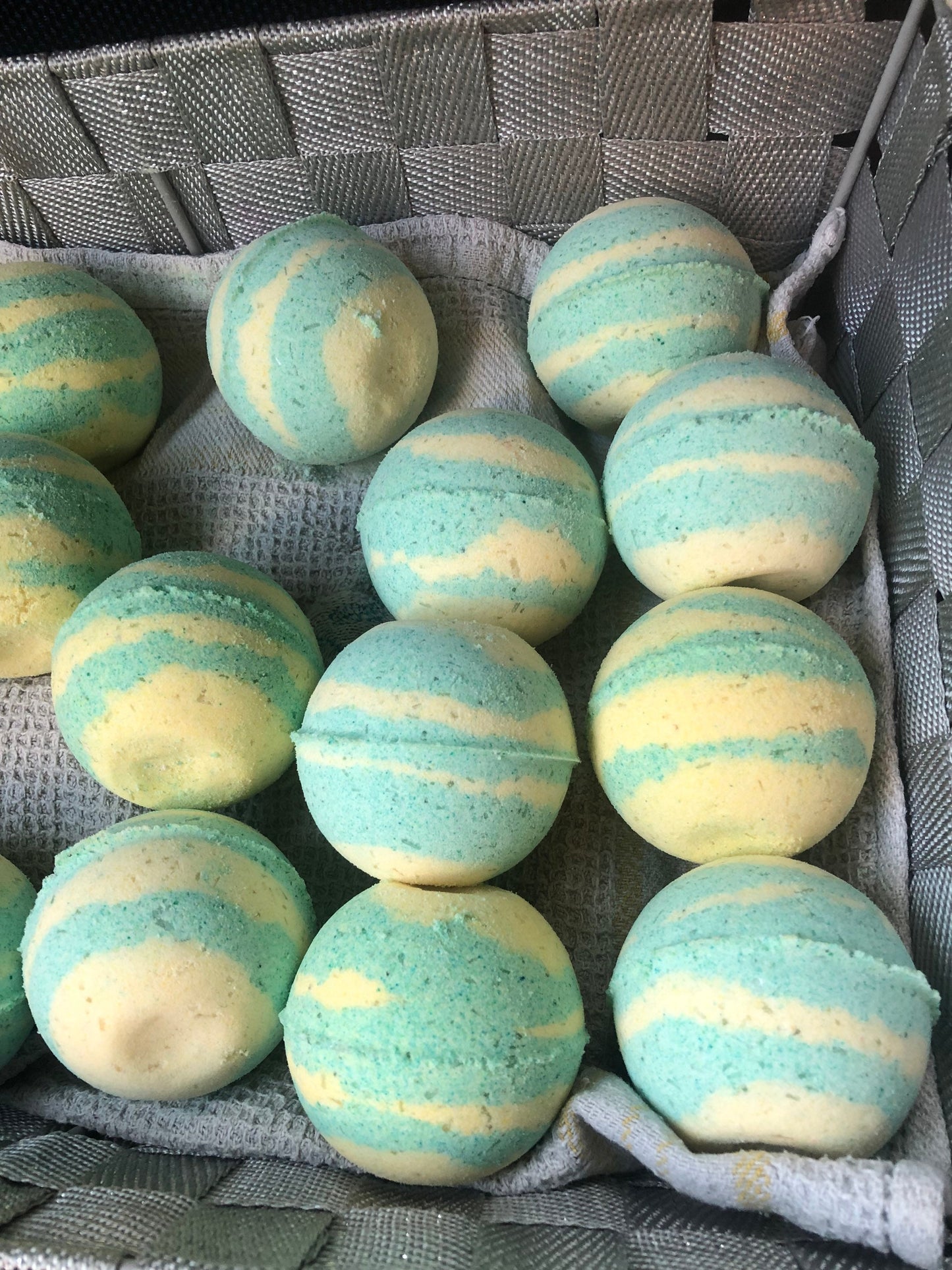 Lemon and Eucalyptus essential oil Bath Bomb