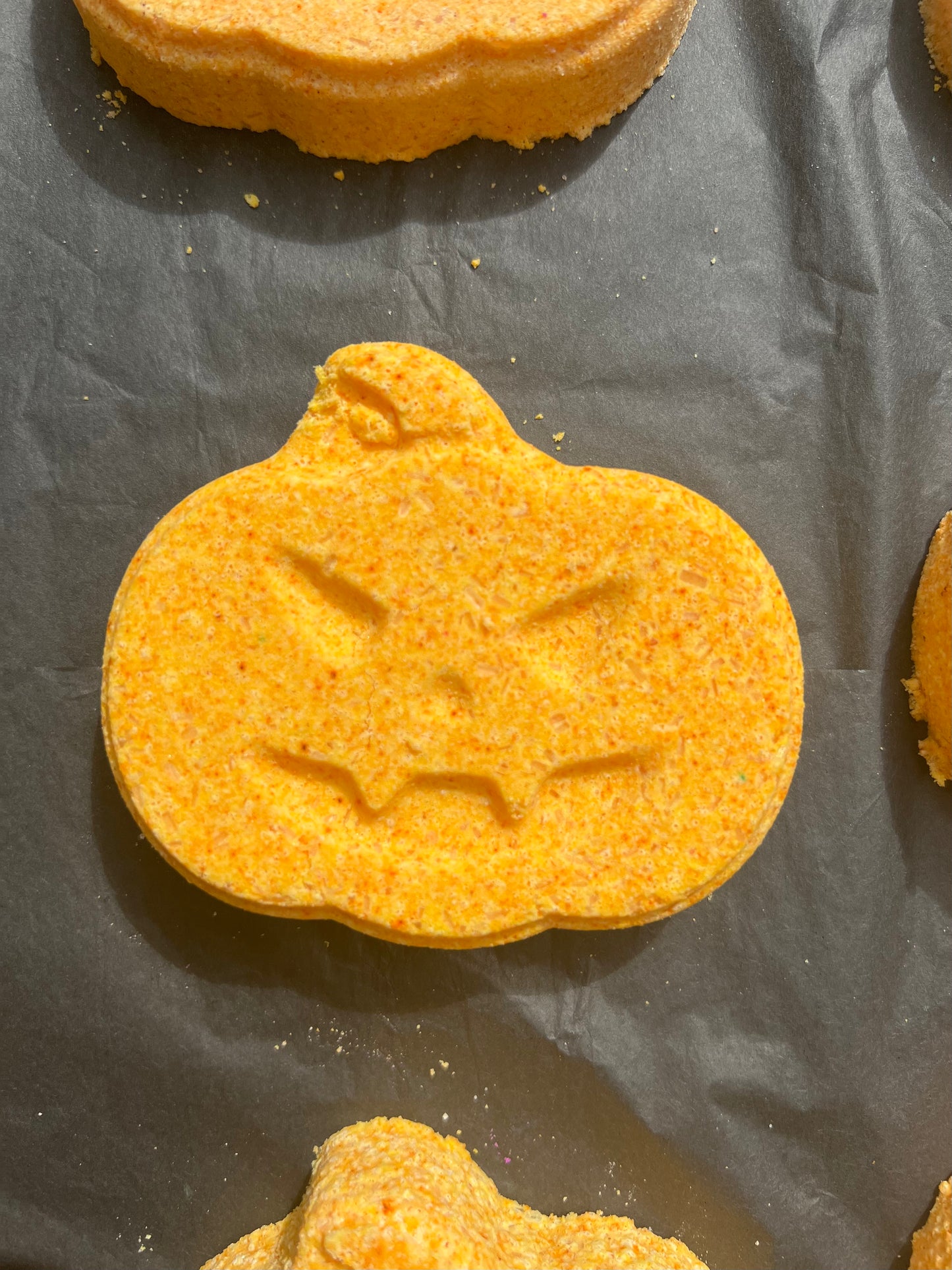 Halloween Pumpkin shaped Mandarin and Cinnamon essential oil Bath Bomb